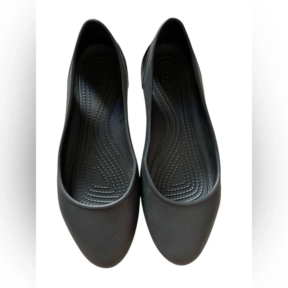 Crocs Laura Ballet Flats Women's 8 Black Cut Out Rubber Waterproof Slip On Shoes